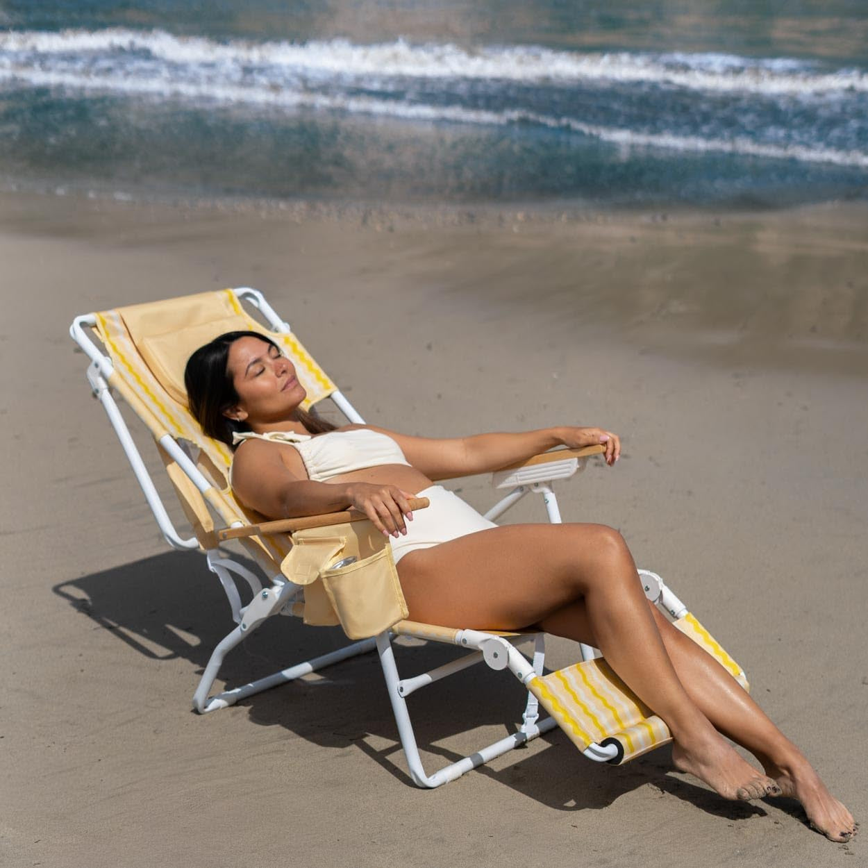Flamingueo Silla Playa Plegable - Reclinable 5 Posiciones - Agujero Cabeza Y Brazos - Reposapiés 3 Posicones - Asas Mochila - Bolsillo Insulado Y Posavasos - Aluminio Y Poliéster - Amarillo